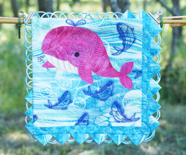 クジラが飛んだ！